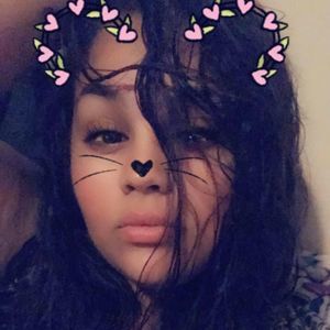 Meet your Posher, Leila